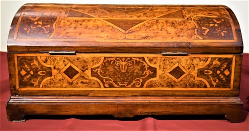 Furniture  - Travel box Louis XIV early years of XVIIIth century